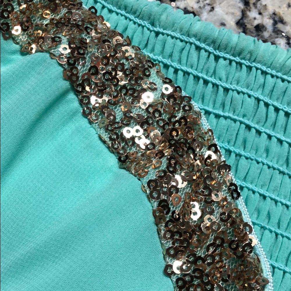 Dress - Picture 4 of 4